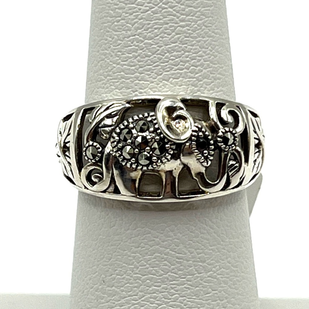 Sterling Silver Elephant Ring Marcasite Garnet Sterling Silver Ring Size 6 - Picture 3 of 12